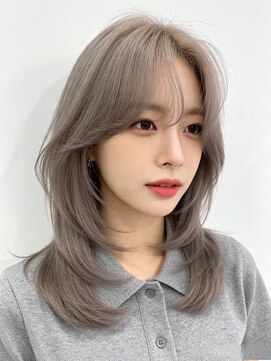 エイチ ウルフカット 大阪梅田(811) くるみちゃんヘアベリーショートマッシュウルフミディアムボブ