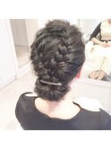 編み込みヘアアレンジ