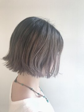 クイントネオリーブ 自由が丘正面口店(quint:neolive) neolive quint うすピンクグラデーション