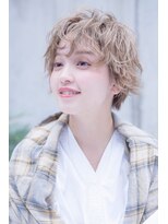 テイラー(Taylor)&nbsp;［Taylor］☆大宮　ミルクティーベージュ×束感ショート