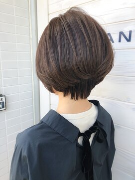 オーシャン(Ocean) ［OCEAN　Hair&Life]ひし形ショート☆ネイビーカラー☆