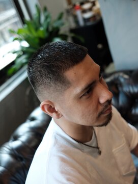 エーピーティートアウエスト(APT. TOR WEST) Buzz Skin fade