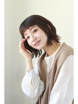 エクリ(equri×SHISEIDO) ゆるふわボブ×ツヤカラー