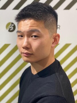 バーバーバー 四谷(BARBER-BAR) ワンセクションアップバンクショート