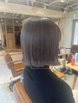 ラボヌール ヘアー エクラ(La Bonheur hair eclat) 切りっぱなしハイトーンボブ♪