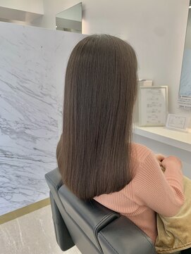 イレス 札幌駅南店(IRESU) ドレスへア/ショコラアッシュ/縮毛矯正・ストレート