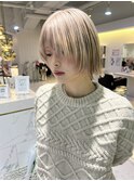 レイヤーボブ×ハイトーンカラー【MOMOKA】