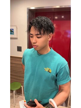 銀座マツナガ 神田店 メンズ無造作フェード束感ツイストスパイラルショートストリート