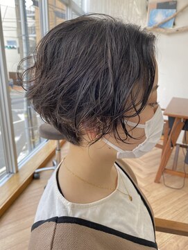 カナエ(CaNaE) くせ毛カールショート