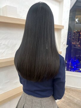 エレノア 渋谷公園通り店(Eleanor) 【新井】透明感　暗髪グレージュカラー　おさまるロングヘア