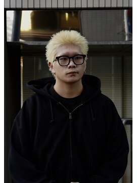 ツークツワンク バーバー 新宿(ZUG2WANG BARBER) ホワイトゴールドスパイキーショート