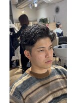 ウノプリールヴァモス(unopulir Vamos)&nbsp;30代七三分けサイドパートメンズパーマ