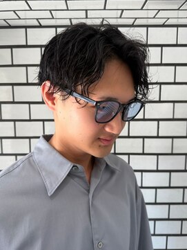 オーパーツ(OOPARTS) メンズパーマ　波巻き　スパイラル　センターパート