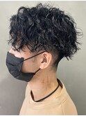 スパイラルパーマツイストパーマアップバング短髪メッシュ