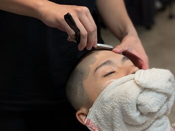 レイヘアーバイスマイルヘアー ナカノ(Rey hair by Smile hair)の写真/【新中野/中野富士見町】ひげ・眉のお手入れで清潔感&好感度UP!身だしなみを整え“できる男”に!