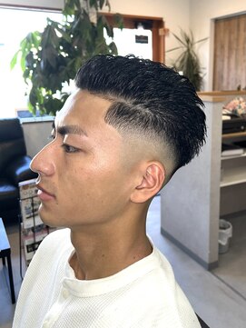 縁 ハナレ(en 870) スキンフェード/オールバック