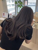 サロンドジョー(salon de joe) レイヤーハッシュカットバタフライカット透明感カラー