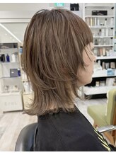 白髪30％以上でも素敵に！ナチュラ式「白髪活かしカラー」で上品におしゃれ