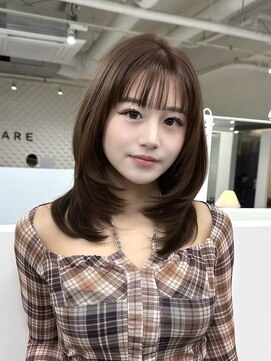 グレージュ/ブラウン/ミディアムレイヤー/ハッシュカット