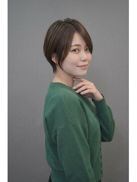 ピース バイ シータ(PEACE by CITA) 【アキヒロ】くびれ丸みショートオリーブベージュ20代30代40代