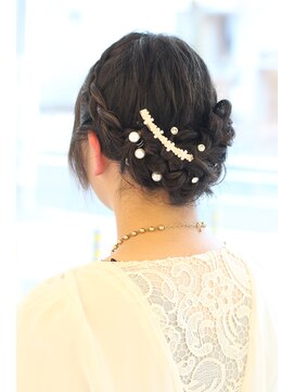 ヘアサロン ティファレス(Hair Salon TIPHARETH) ギブソンタック風シニオン