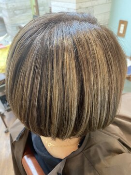 ヘアー バイ ミーズ(hair by Mii’s) ハイライトローライト【白髪ぼかしにも◎】