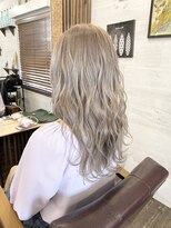 リリー シンジュク(Lilly)&nbsp;【Lilly新宿】#ミルクティー#グレージュ#ケアブリーチ#イルミナ