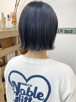 キューズ クラブ(cuz KLUB)&nbsp;【cuz KLUB】ブリーチデザインネイビーボブ