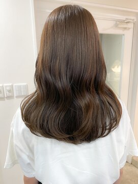 レア 表参道(L'ea) ミディアムヘア暗めカラーグランマッシュデザインカラー