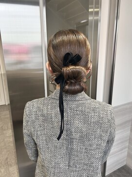 ディティカ サウ(Dityca sow) タイトシニヨン/カチモリヘア/参列/結婚式/お呼ばれヘア