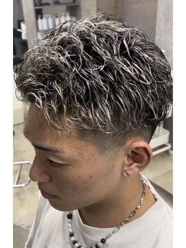 ダズルヘアーエイチ(DAZZLE hair H) 極道パーマ×ホワイトメッシュ