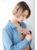ブロンド　丸みショート