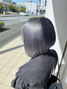 アナザーワールドココン(ANOTHER WORLD cocon) シルバーアッシュで上品な仕上がりに！！