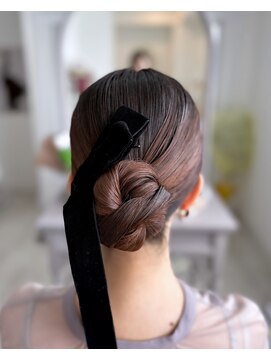 ナコプラス(naco+) ヘアセット(タイトシニヨン)