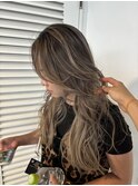 ハイトーンバレイヤージュベージュロングヘア