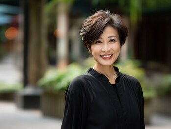 ヘアカラーサロン(HAIR COLOR SALON)の写真/カラーに特化した大人女性から支持を得るサロン。技術・薬剤にもこだわり、上質な仕上がりをご提供*