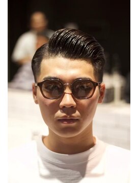 キングスマントーキョー 三鷹店(KINGSMAN TOKYO) アップバング / ツーブロック / スキンフェード[三鷹/バーバー]