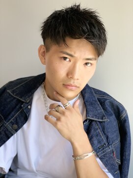 ルアナ(Luana) 刈り上げツーブロックジェットモヒカン短髪スパイラルパーマ
