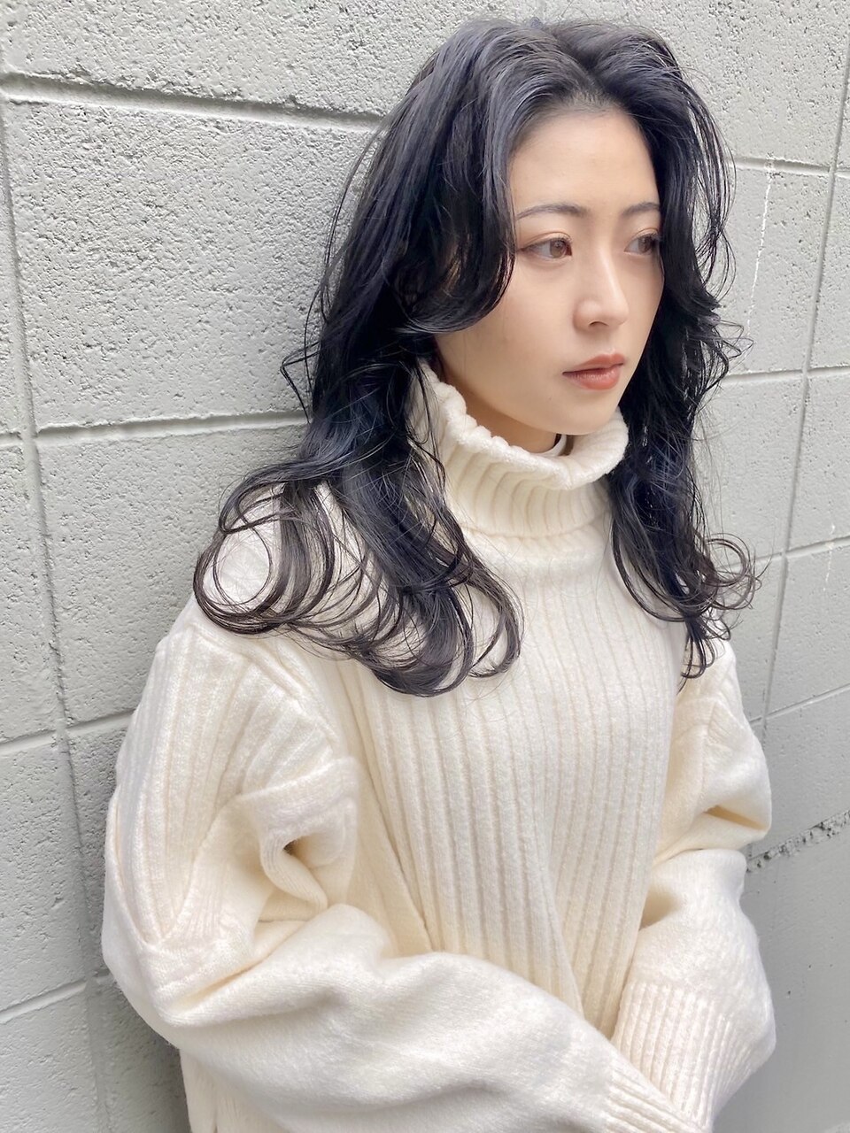 BikiniStyle CARA 04 黒髪ヘアスタイル 前髪なし明るめスタイルから 2wayの前髪あり黒髪スタイル