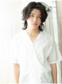 かき上げバングのエアリー脱力系ミディウルフヘアA