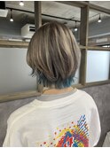 グレージュ×ターコイズブルー