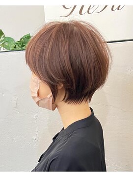 ネオリーブアイム 横浜西口店(Neolive aim) 大人の束感ショート　襟足美人で首元スッキリ透明感ベージュ