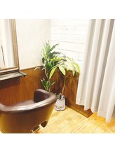 30代以上の女性のお客様が9割/落ち着いた雰囲気で髪、頭皮のお悩みを改善　大人女性が嬉しいポイントを紹介