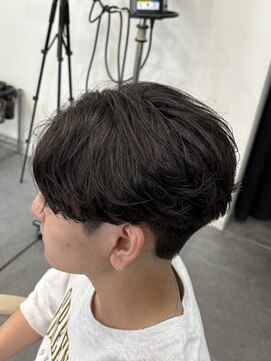 バース バイ ハピネス(BIRTH by happiness) 曲がる縮毛矯正/フェザーパーマ/センターパート