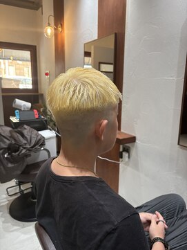 ミオ リベル(Mio'' LIBER) クロップ×ブリーチ