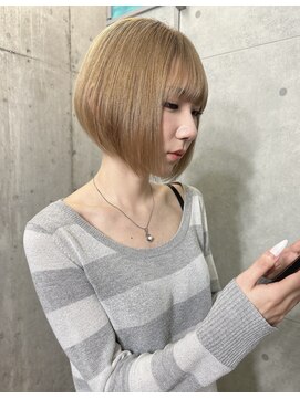 ドアベルヘアリビング(Door Bell hair Living) ベージュカラー×前下がりボブ×イメチェン