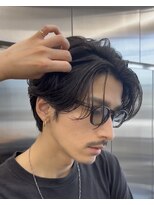 レタッチバイフィフス(RETOUCH by fifth)&nbsp;原宿ニュアンスパーマメンズカットセンターパート30代