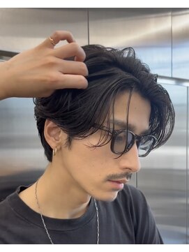 レタッチバイフィフス(RETOUCH by fifth) 原宿ニュアンスパーマメンズカットセンターパート30代