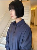 透明感暗髪ボブ