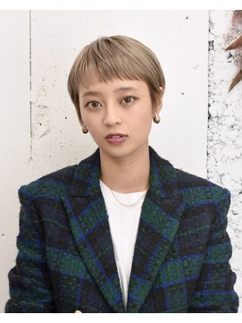 ユイツ マッシュショート×ミルクティーベージュ